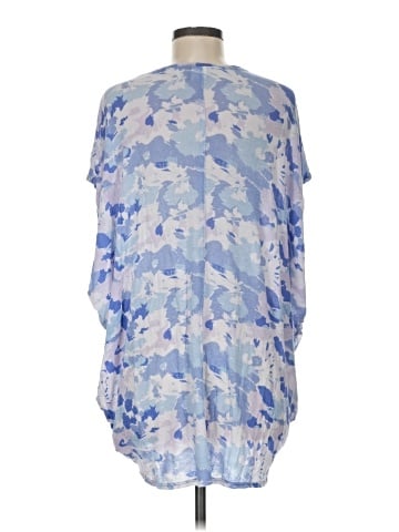 Akemi + Kin Sleeveless T-Shirt (view 2)