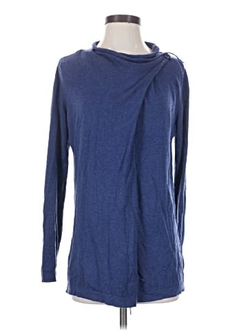 Aventura Long Sleeve Top (view 1)