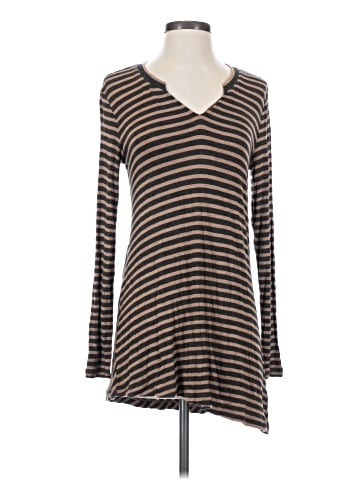 CAbi Long Sleeve T-Shirt (view 1)