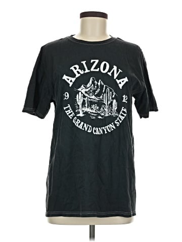 Maurices Short Sleeve T-Shirt (view 1)