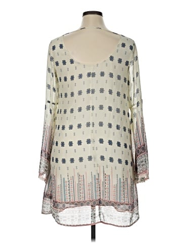 Xhilaration 3/4 Sleeve Blouse (view 2)