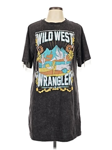 Mimi Chica Short Sleeve T-Shirt (view 1)