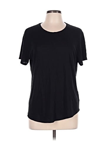 Vince. Short Sleeve T-Shirt (view 1)