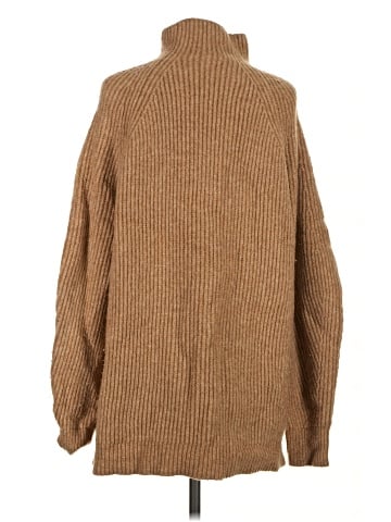 H&M Turtleneck Sweater (view 2)