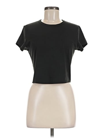 Uniqlo Short Sleeve T-Shirt (view 1)