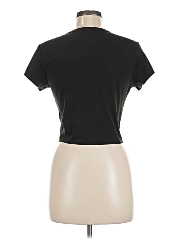Uniqlo Short Sleeve T-Shirt (view 2)