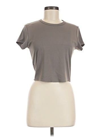Uniqlo Short Sleeve T-Shirt (view 1)
