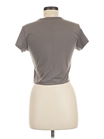 Uniqlo Short Sleeve T-Shirt (view 2)