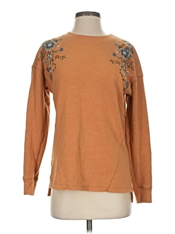 American Eagle Outfitters Pullover Sweater (view 1)