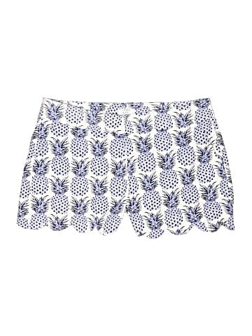 Crown & Ivy Shorts (view 1)