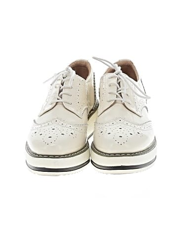 Unbranded Flats (view 2)