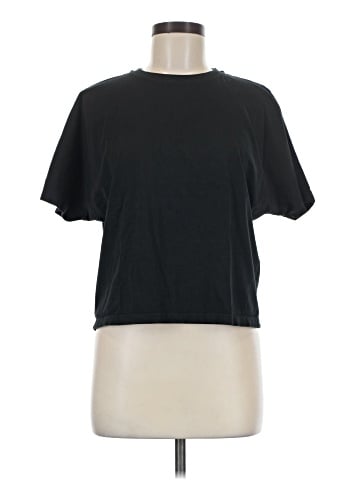 Uniqlo Short Sleeve T-Shirt (view 1)