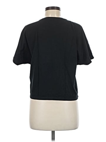 Uniqlo Short Sleeve T-Shirt (view 2)