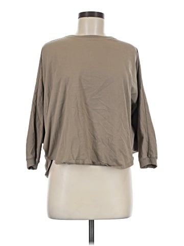 Uniqlo 3/4 Sleeve T-Shirt (view 1)