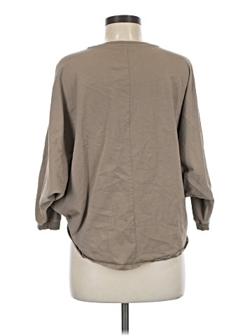 Uniqlo 3/4 Sleeve T-Shirt (view 2)