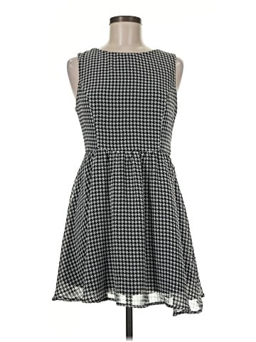 Forever 21 Casual Dress (view 1)