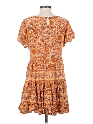 Patrons of Peace Casual Dress (view 2)