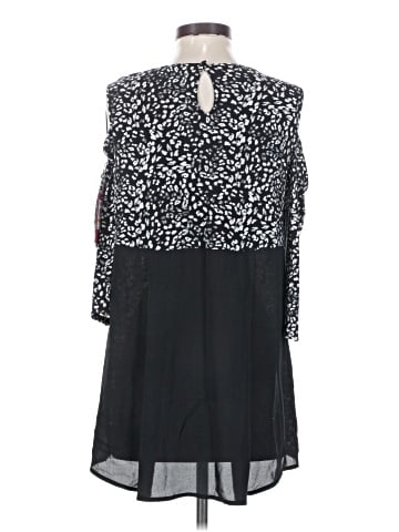 Vince Camuto Short Sleeve Top (view 2)