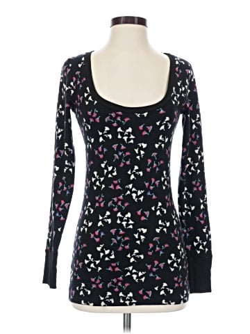 Lilka Long Sleeve T-Shirt (view 1)
