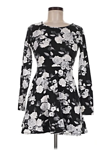 Forever 21 Casual Dress (view 1)