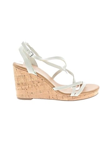 Treasure & Bond Wedges (view 1)