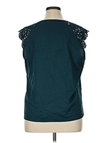 Shein Curve Sleeveless Blouse (view 2)