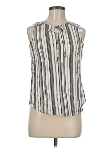 Croft & Barrow Sleeveless Button-Down Shirt (view 1)