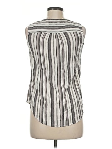 Croft & Barrow Sleeveless Button-Down Shirt (view 2)