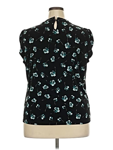 Elle Sleeveless Blouse (view 2)
