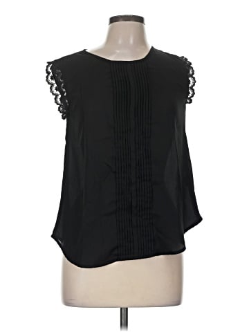 Blu Pepper Sleeveless Blouse (view 1)