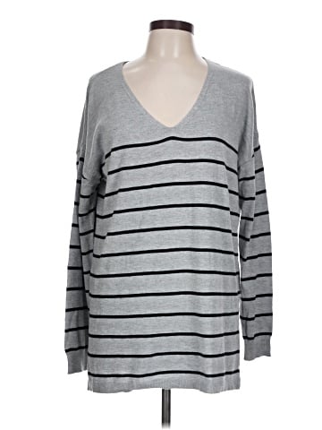 Old Navy Pullover Sweater (view 1)