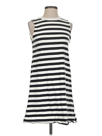 Old Navy Casual Dress (view 1)