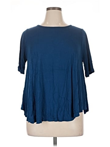 Ann Taylor LOFT 3/4 Sleeve T-Shirt (view 1)