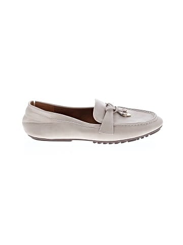 Unbranded Flats (view 1)
