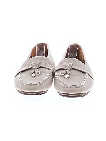 Unbranded Flats (view 2)