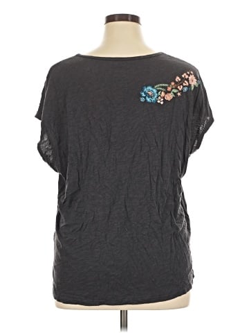 Torrid Short Sleeve T-Shirt (view 2)