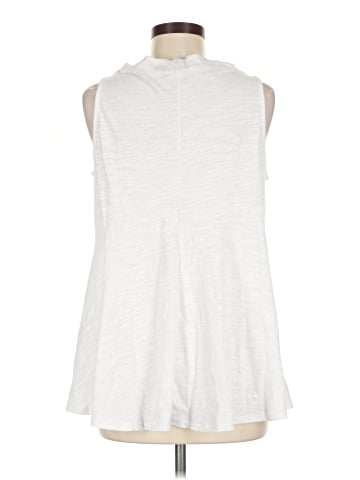 Deletta Sleeveless T-Shirt (view 2)