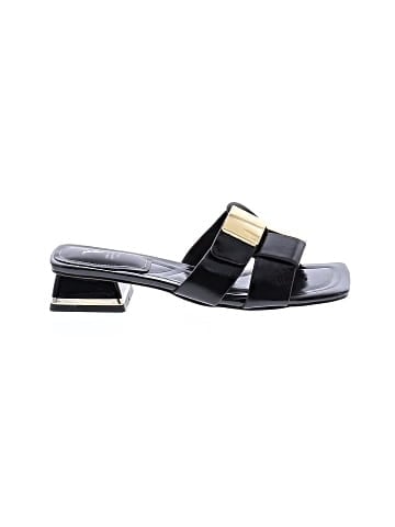 VC Signature Sandals (view 1)