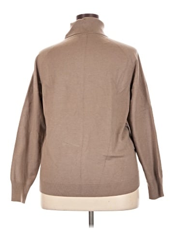 Uniqlo Turtleneck Sweater (view 2)