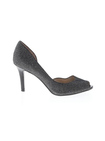 Kelly & Katie Heels (view 1)