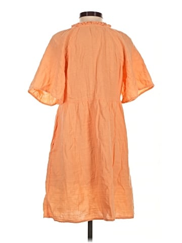 Old Navy Casual Dress (view 2)