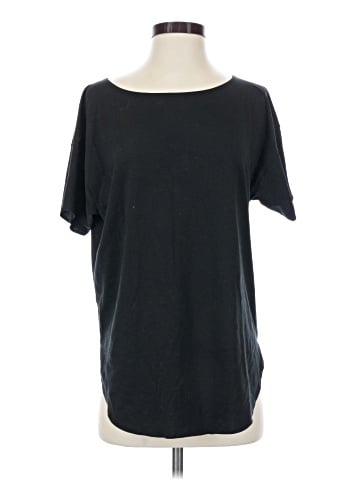 Uniqlo Short Sleeve T-Shirt (view 1)