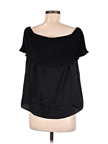 Socialite Short Sleeve Blouse (view 2)