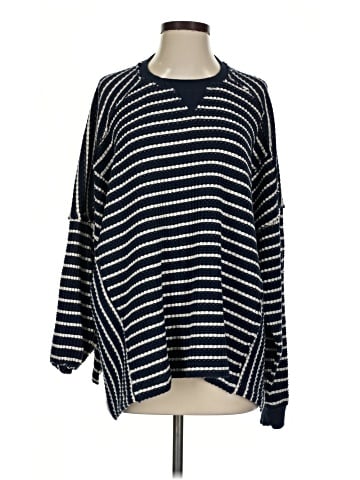 American Eagle Outfitters Pullover Sweater (view 1)