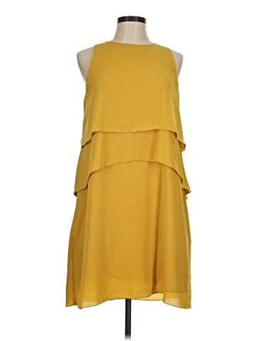 Banana Republic Cocktail Dress (view 1)