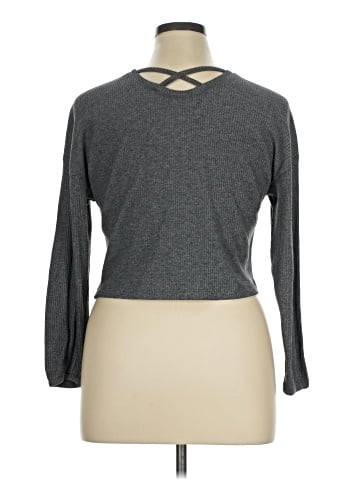 Old Navy 3/4 Sleeve T-Shirt (view 2)