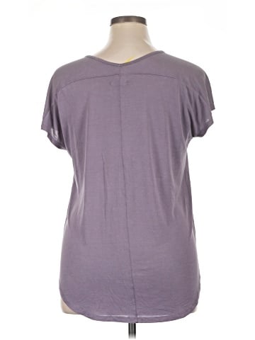 Maurices Short Sleeve T-Shirt (view 2)