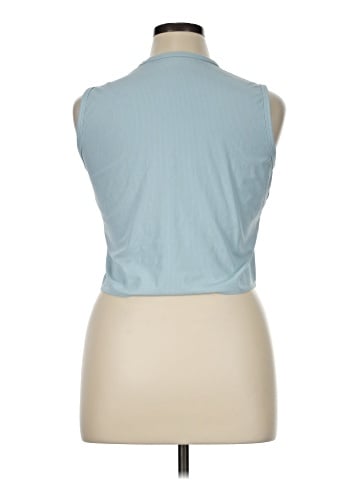 Uniqlo Sleeveless T-Shirt (view 2)