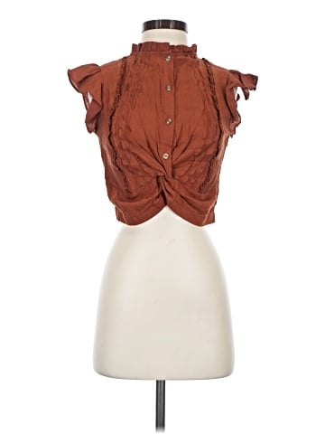 E&M Collection Sleeveless Button-Down Shirt (view 1)