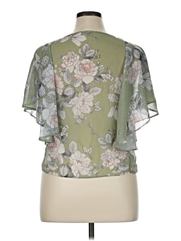 Charlotte Russe Short Sleeve Blouse (view 2)